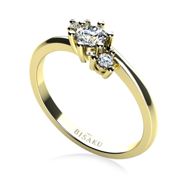 Engagement ring yellow gold Tiara